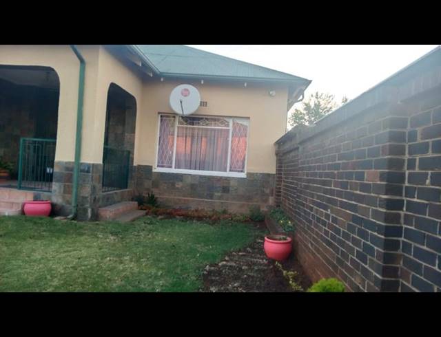 3 BEDROOM HOUSE FOR SALE IN KENSINGTON